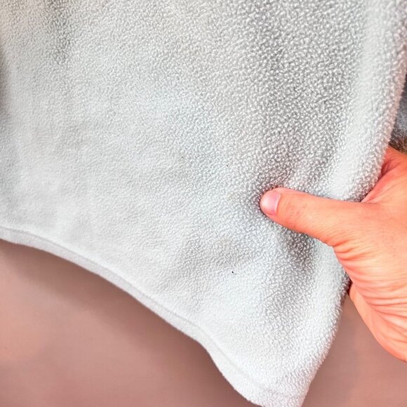 The North Face Girls Full Zip Hooded Fleece Sweater- Size M (10/12) - Picture 4 of 4